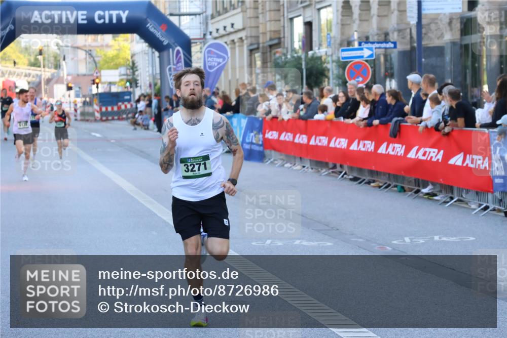 07.09.2025 - BARMER Alsterlauf Strokosch-Dieckow http://msf.ph/oto/8726986 07.09.2025 09:37:13 Ziel 2704, 4782, 4855, 8077, 8221 meine-sportfotos.de