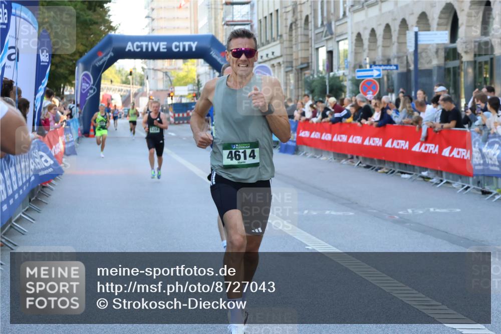 07.09.2025 - BARMER Alsterlauf Strokosch-Dieckow http://msf.ph/oto/8727043 07.09.2025 09:36:05 Ziel 2012, 2529, 2779, 4647, 5660, 5748 meine-sportfotos.de