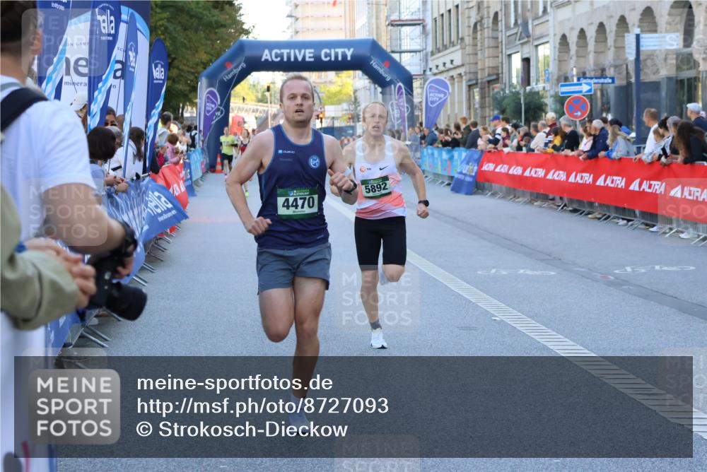 07.09.2025 - BARMER Alsterlauf Strokosch-Dieckow http://msf.ph/oto/8727093 07.09.2025 09:35:11 Ziel 25, 5148, 5203, 5390, 8012 meine-sportfotos.de