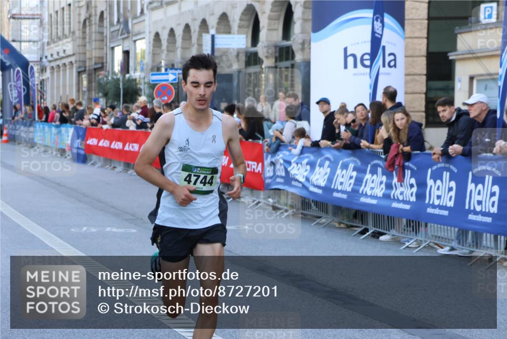 07.09.2025 - BARMER Alsterlauf Strokosch-Dieckow http://msf.ph/oto/8727201 07.09.2025 09:32:21 Ziel 21, 4118, 8354 meine-sportfotos.de