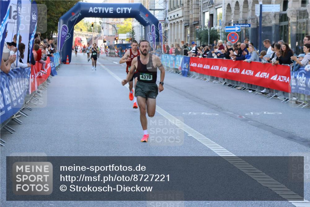 07.09.2025 - BARMER Alsterlauf Strokosch-Dieckow http://msf.ph/oto/8727221 07.09.2025 09:32:03 Ziel 21, 4744, 8354, 8374 meine-sportfotos.de