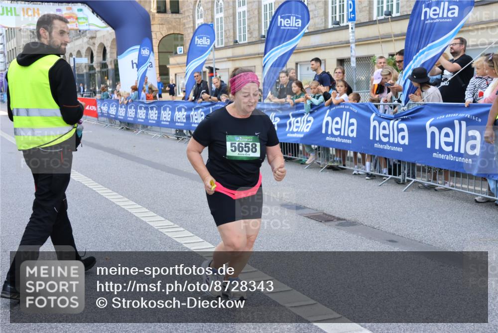 07.09.2025 - BARMER Alsterlauf Strokosch-Dieckow http://msf.ph/oto/8728343 07.09.2025 10:38:46 Ziel 4589 meine-sportfotos.de