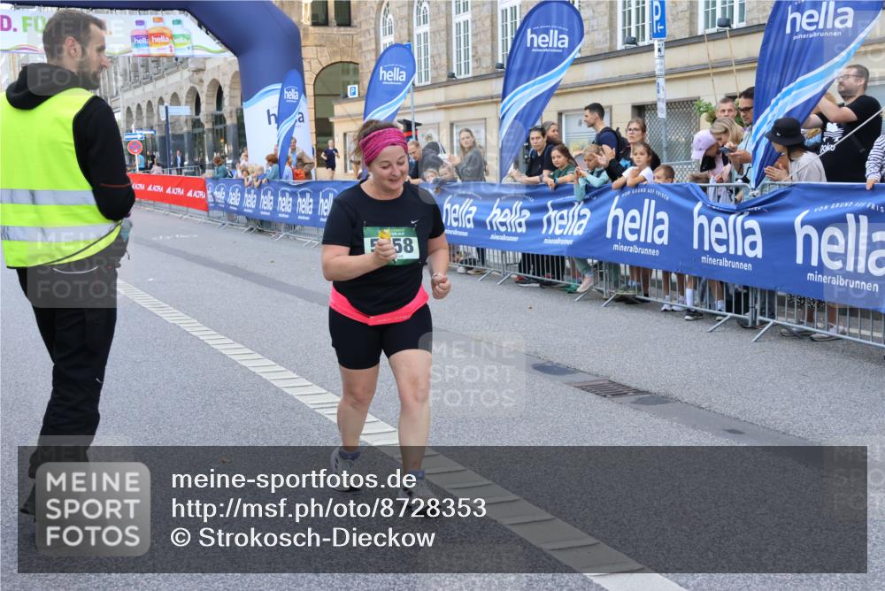 07.09.2025 - BARMER Alsterlauf Strokosch-Dieckow http://msf.ph/oto/8728353 07.09.2025 10:38:45 Ziel 4589 meine-sportfotos.de