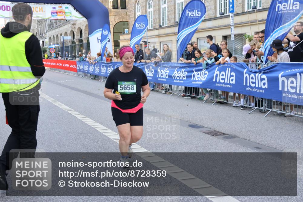 07.09.2025 - BARMER Alsterlauf Strokosch-Dieckow http://msf.ph/oto/8728359 07.09.2025 10:38:45 Ziel 4589 meine-sportfotos.de