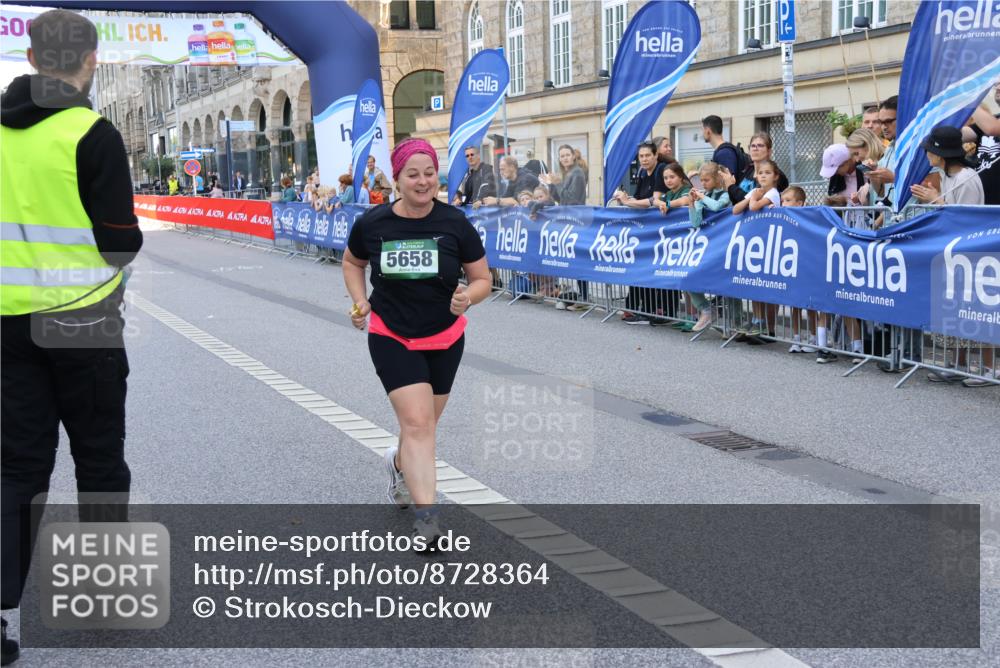 07.09.2025 - BARMER Alsterlauf Strokosch-Dieckow http://msf.ph/oto/8728364 07.09.2025 10:38:45 Ziel 4589 meine-sportfotos.de