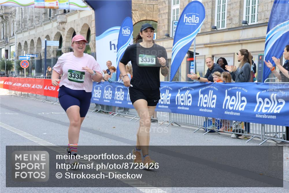 07.09.2025 - BARMER Alsterlauf Strokosch-Dieckow http://msf.ph/oto/8728426 07.09.2025 10:37:14 Ziel 2038 meine-sportfotos.de