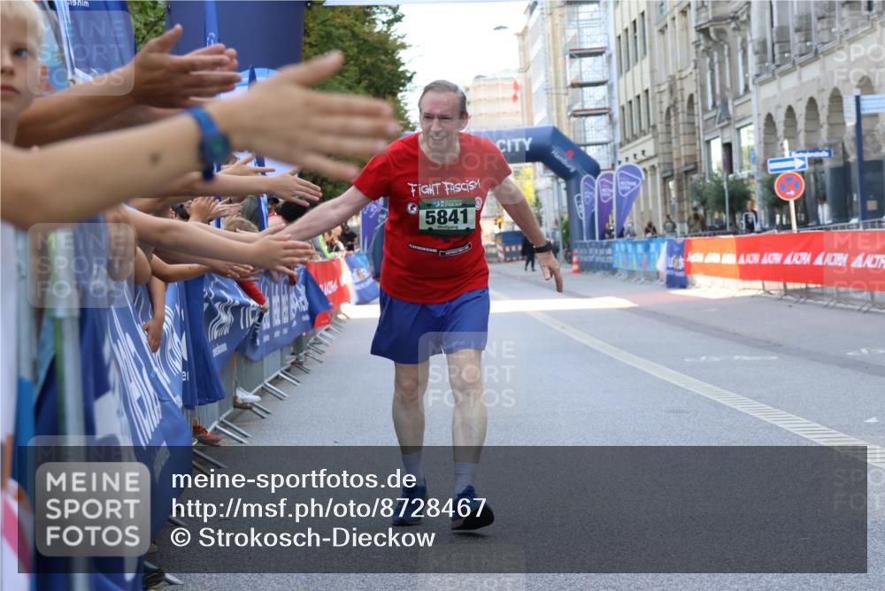 07.09.2025 - BARMER Alsterlauf Strokosch-Dieckow http://msf.ph/oto/8728467 07.09.2025 10:36:07 Ziel  meine-sportfotos.de