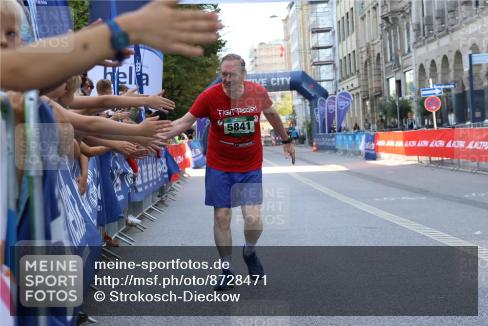 07.09.2025 - BARMER Alsterlauf Strokosch-Dieckow http://msf.ph/oto/8728471 07.09.2025 10:36:07 Ziel  meine-sportfotos.de