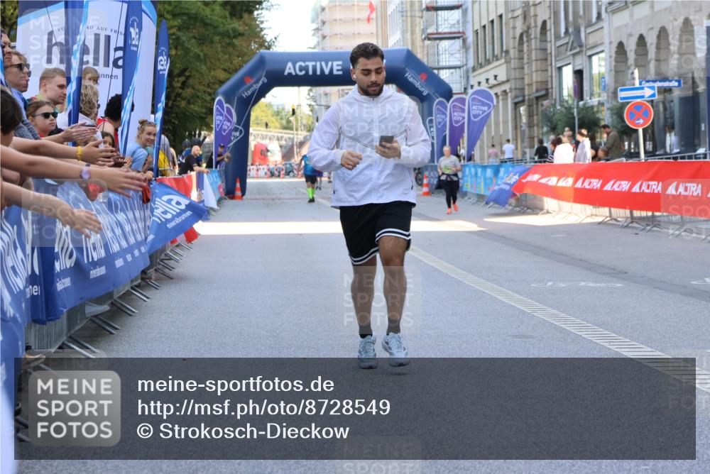 07.09.2025 - BARMER Alsterlauf Strokosch-Dieckow http://msf.ph/oto/8728549 07.09.2025 10:35:10 Ziel 4069, 5841 meine-sportfotos.de