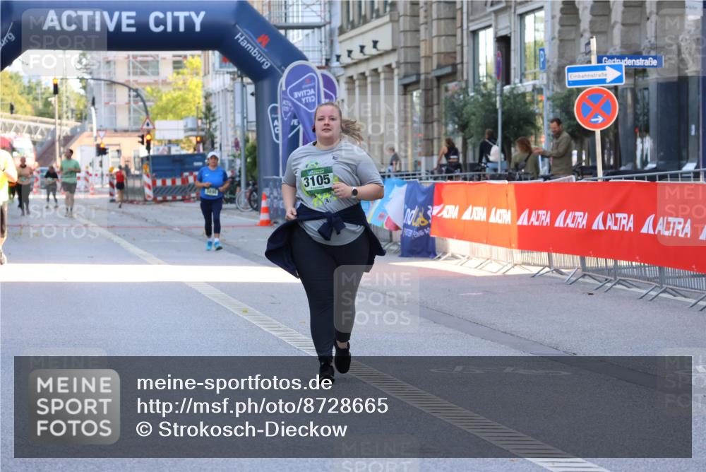 07.09.2025 - BARMER Alsterlauf Strokosch-Dieckow http://msf.ph/oto/8728665 07.09.2025 10:33:08 Ziel 4345, 4346 meine-sportfotos.de