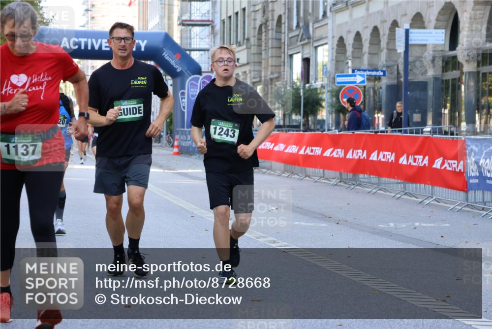 07.09.2025 - BARMER Alsterlauf Strokosch-Dieckow http://msf.ph/oto/8728668 07.09.2025 11:58:30 Ziel  meine-sportfotos.de