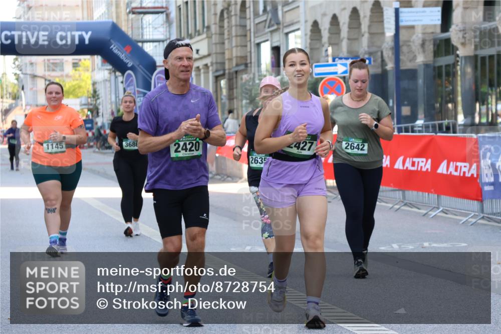 07.09.2025 - BARMER Alsterlauf Strokosch-Dieckow http://msf.ph/oto/8728754 07.09.2025 10:32:23 Ziel 3105 meine-sportfotos.de