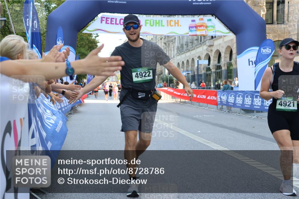 07.09.2025 - BARMER Alsterlauf Strokosch-Dieckow http://msf.ph/oto/8728786 07.09.2025 10:32:04 Ziel 3307, 4222 meine-sportfotos.de