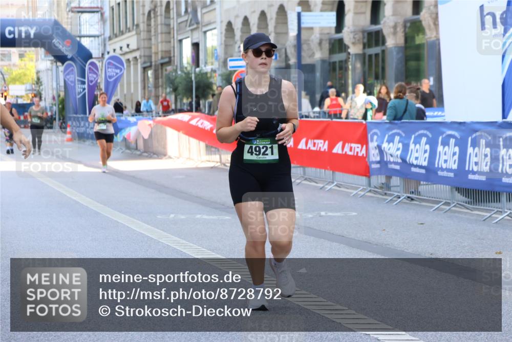 07.09.2025 - BARMER Alsterlauf Strokosch-Dieckow http://msf.ph/oto/8728792 07.09.2025 10:32:02 Ziel 3307, 4222 meine-sportfotos.de