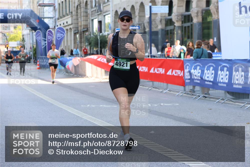 07.09.2025 - BARMER Alsterlauf Strokosch-Dieckow http://msf.ph/oto/8728798 07.09.2025 10:32:02 Ziel 3307, 4222 meine-sportfotos.de