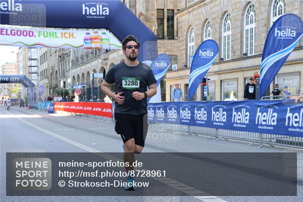 07.09.2025 - BARMER Alsterlauf Strokosch-Dieckow http://msf.ph/oto/8728961 07.09.2025 10:30:35 Ziel 3324, 3451, 6239 meine-sportfotos.de