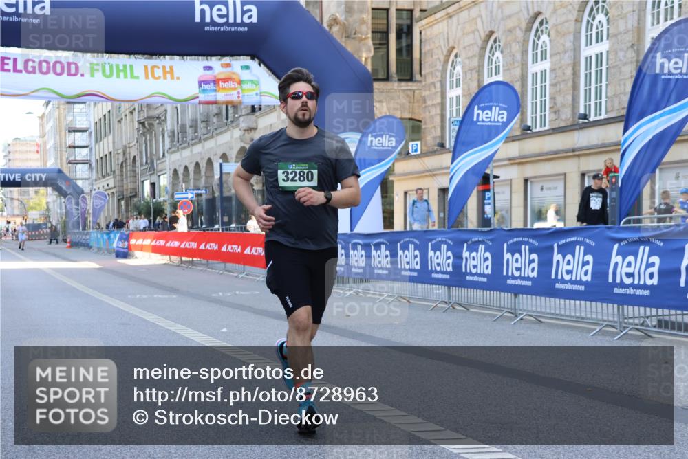 07.09.2025 - BARMER Alsterlauf Strokosch-Dieckow http://msf.ph/oto/8728963 07.09.2025 10:30:35 Ziel 3324, 3451, 6239 meine-sportfotos.de
