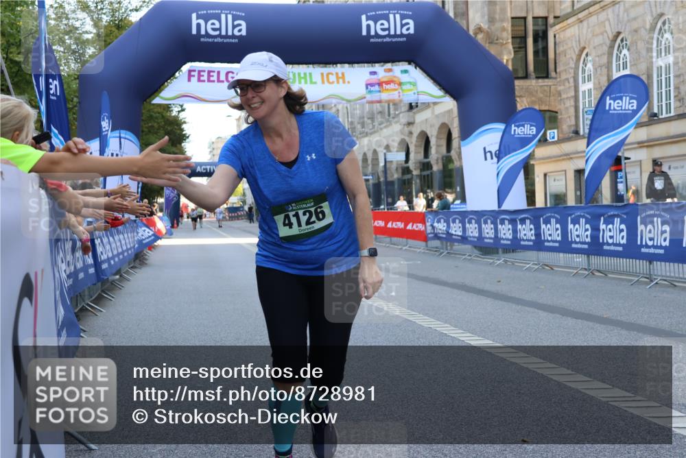 07.09.2025 - BARMER Alsterlauf Strokosch-Dieckow http://msf.ph/oto/8728981 07.09.2025 10:30:32 Ziel 3324, 3451, 6239, 6240 meine-sportfotos.de
