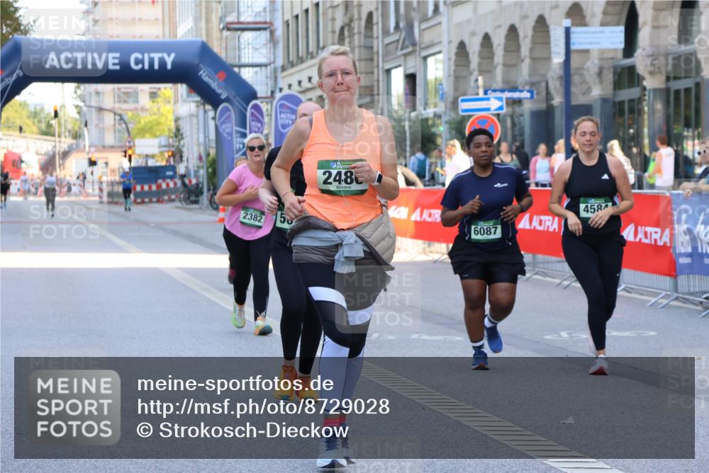 07.09.2025 - BARMER Alsterlauf Strokosch-Dieckow http://msf.ph/oto/8729028 07.09.2025 10:29:42 Ziel 3950, 4126 meine-sportfotos.de