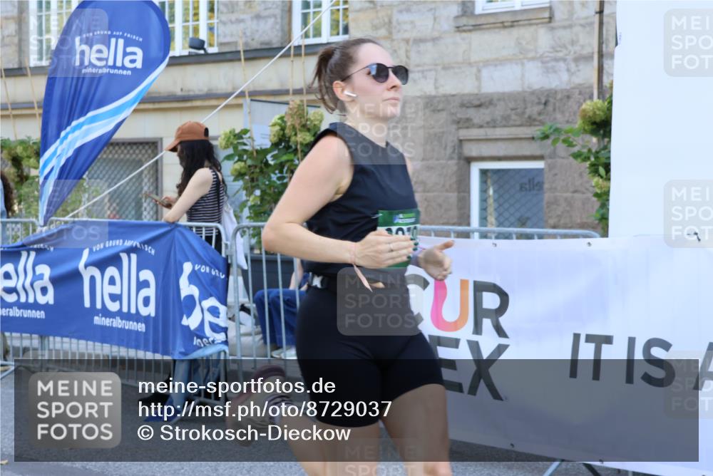 07.09.2025 - BARMER Alsterlauf Strokosch-Dieckow http://msf.ph/oto/8729037 07.09.2025 11:56:27 Ziel  meine-sportfotos.de