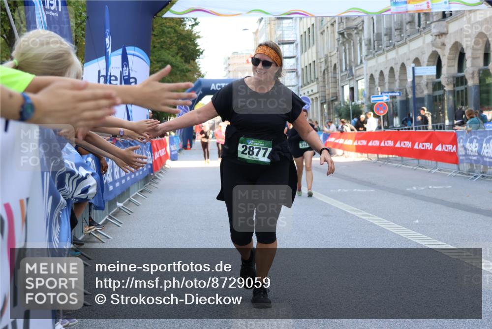 07.09.2025 - BARMER Alsterlauf Strokosch-Dieckow http://msf.ph/oto/8729059 07.09.2025 10:29:32 Ziel 3950 meine-sportfotos.de
