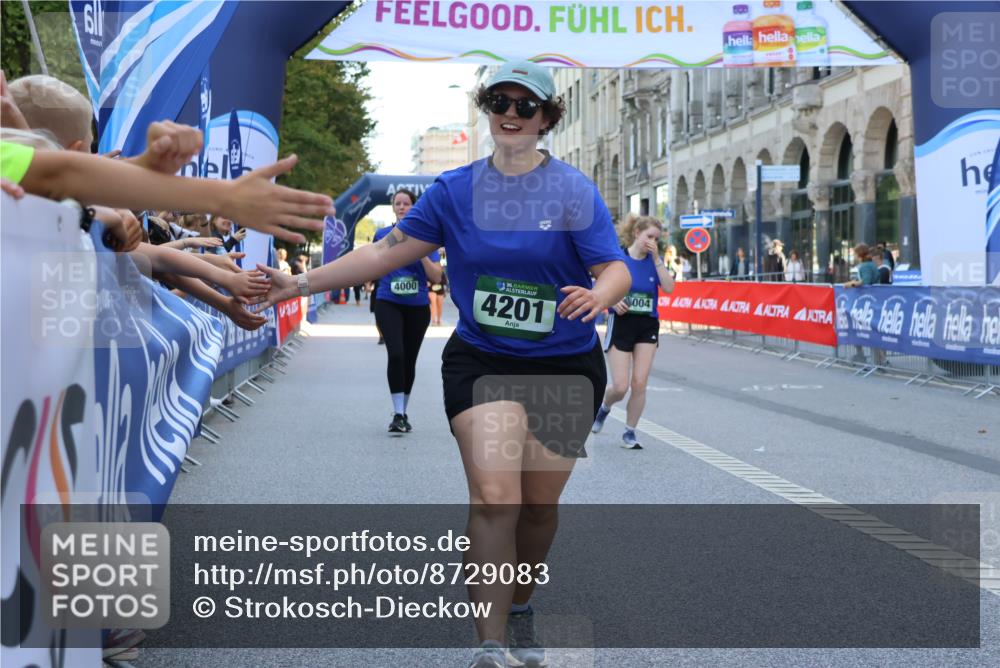 07.09.2025 - BARMER Alsterlauf Strokosch-Dieckow http://msf.ph/oto/8729083 07.09.2025 10:29:18 Ziel 2215, 2382, 3287, 5071 meine-sportfotos.de