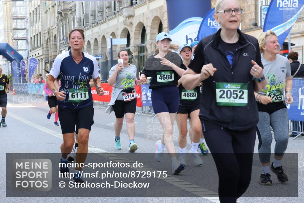 07.09.2025 - BARMER Alsterlauf Strokosch-Dieckow http://msf.ph/oto/8729175 07.09.2025 10:28:50 Ziel 2877, 3141, 3165, 3457, 3495, 3560 meine-sportfotos.de