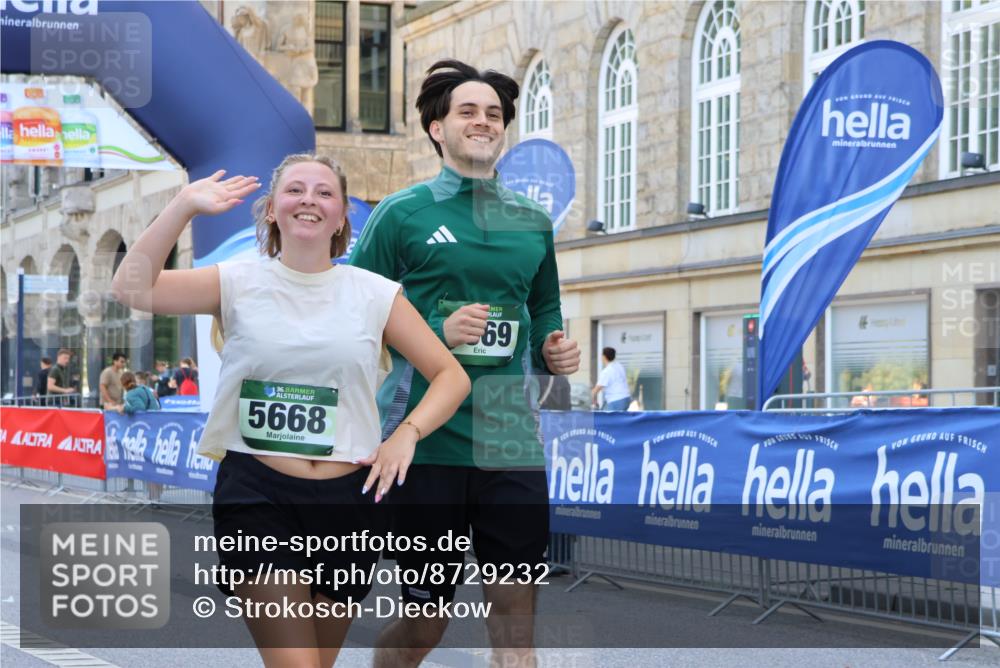 07.09.2025 - BARMER Alsterlauf Strokosch-Dieckow http://msf.ph/oto/8729232 07.09.2025 10:28:25 Ziel 2485, 3542, 3553, 4688, 4689, 4804, 5985 meine-sportfotos.de