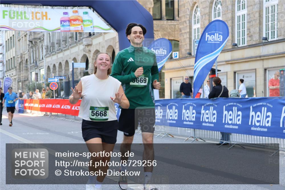 07.09.2025 - BARMER Alsterlauf Strokosch-Dieckow http://msf.ph/oto/8729256 07.09.2025 10:28:24 Ziel 2485, 3542, 3553, 4688, 4689, 4804, 5985 meine-sportfotos.de