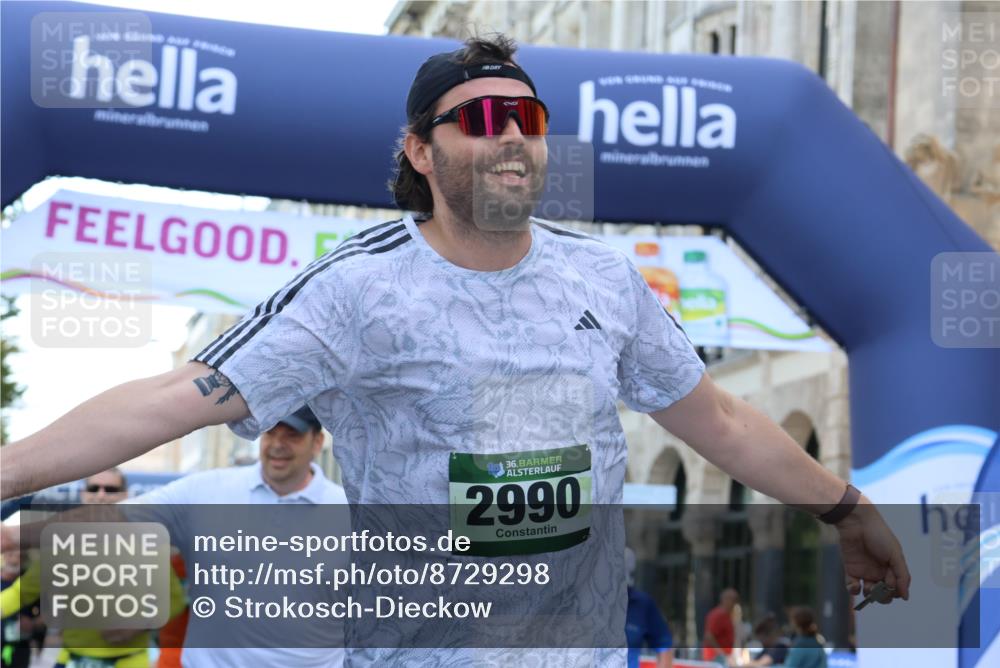 07.09.2025 - BARMER Alsterlauf Strokosch-Dieckow http://msf.ph/oto/8729298 07.09.2025 10:28:09 Ziel 2052, 2714, 2848, 4688, 4689, 5222, 5755, 5985, 6111, 6112, 6346 meine-sportfotos.de