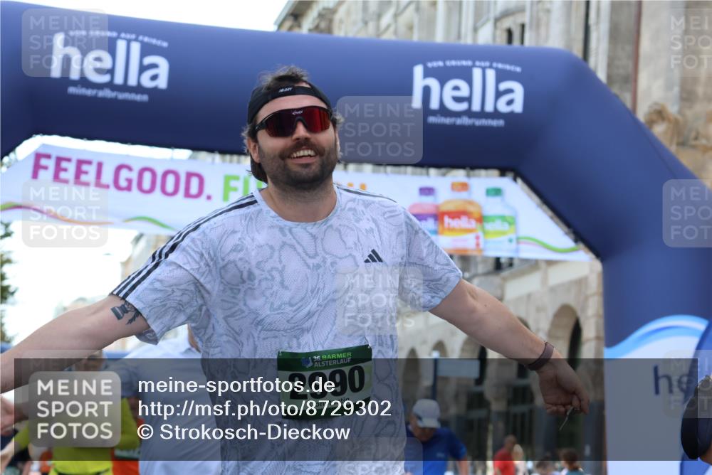 07.09.2025 - BARMER Alsterlauf Strokosch-Dieckow http://msf.ph/oto/8729302 07.09.2025 10:28:09 Ziel 2052, 2714, 2848, 4688, 4689, 5222, 5755, 5985, 6111, 6112, 6346 meine-sportfotos.de