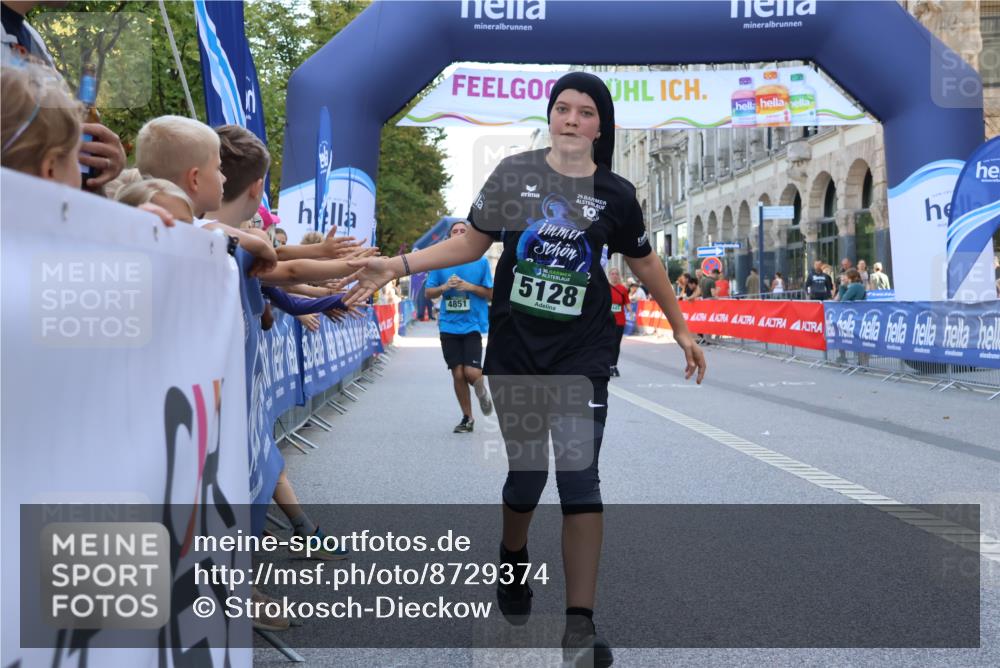 07.09.2025 - BARMER Alsterlauf Strokosch-Dieckow http://msf.ph/oto/8729374 07.09.2025 10:27:45 Ziel 2069, 2070, 2771, 3508, 5097, 5098, 5668, 5669, 6224 meine-sportfotos.de