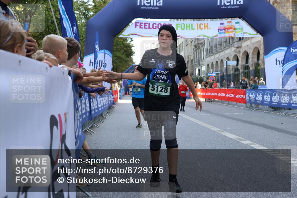 07.09.2025 - BARMER Alsterlauf Strokosch-Dieckow http://msf.ph/oto/8729376 07.09.2025 10:27:45 Ziel 2069, 2070, 2771, 3508, 5097, 5098, 5668, 5669, 6224 meine-sportfotos.de