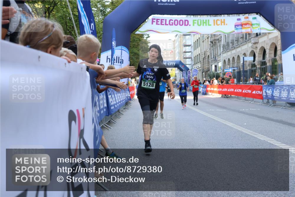 07.09.2025 - BARMER Alsterlauf Strokosch-Dieckow http://msf.ph/oto/8729380 07.09.2025 10:27:44 Ziel 2771, 3508, 5097, 5098, 5668, 5669, 6224 meine-sportfotos.de