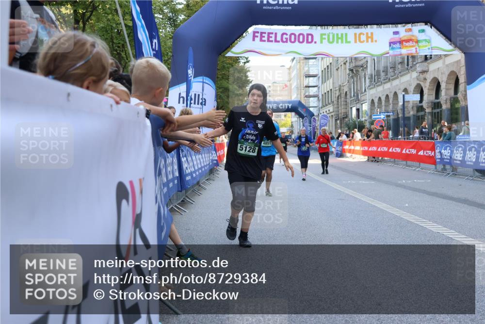 07.09.2025 - BARMER Alsterlauf Strokosch-Dieckow http://msf.ph/oto/8729384 07.09.2025 10:27:44 Ziel 2771, 3508, 5097, 5098, 5668, 5669, 6224 meine-sportfotos.de