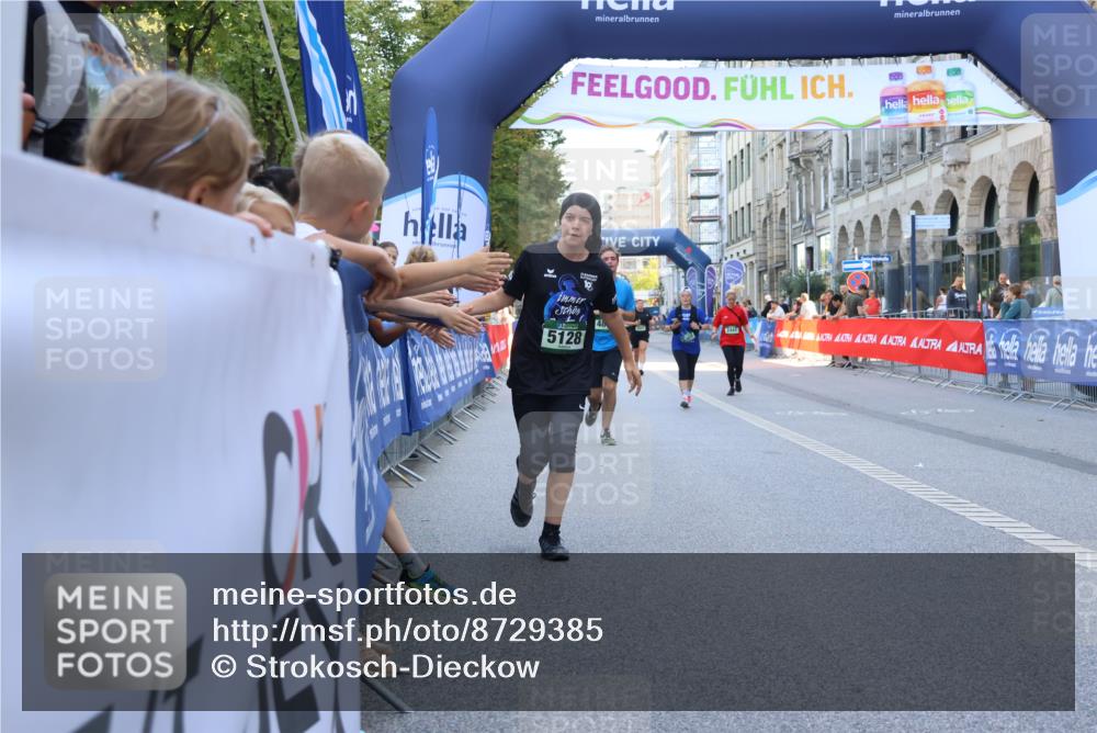 07.09.2025 - BARMER Alsterlauf Strokosch-Dieckow http://msf.ph/oto/8729385 07.09.2025 10:27:44 Ziel 2771, 3508, 5097, 5098, 5668, 5669, 6224 meine-sportfotos.de