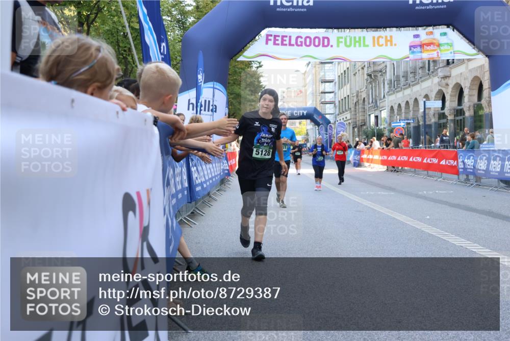 07.09.2025 - BARMER Alsterlauf Strokosch-Dieckow http://msf.ph/oto/8729387 07.09.2025 10:27:44 Ziel 2771, 3508, 5097, 5098, 5668, 5669, 6224 meine-sportfotos.de