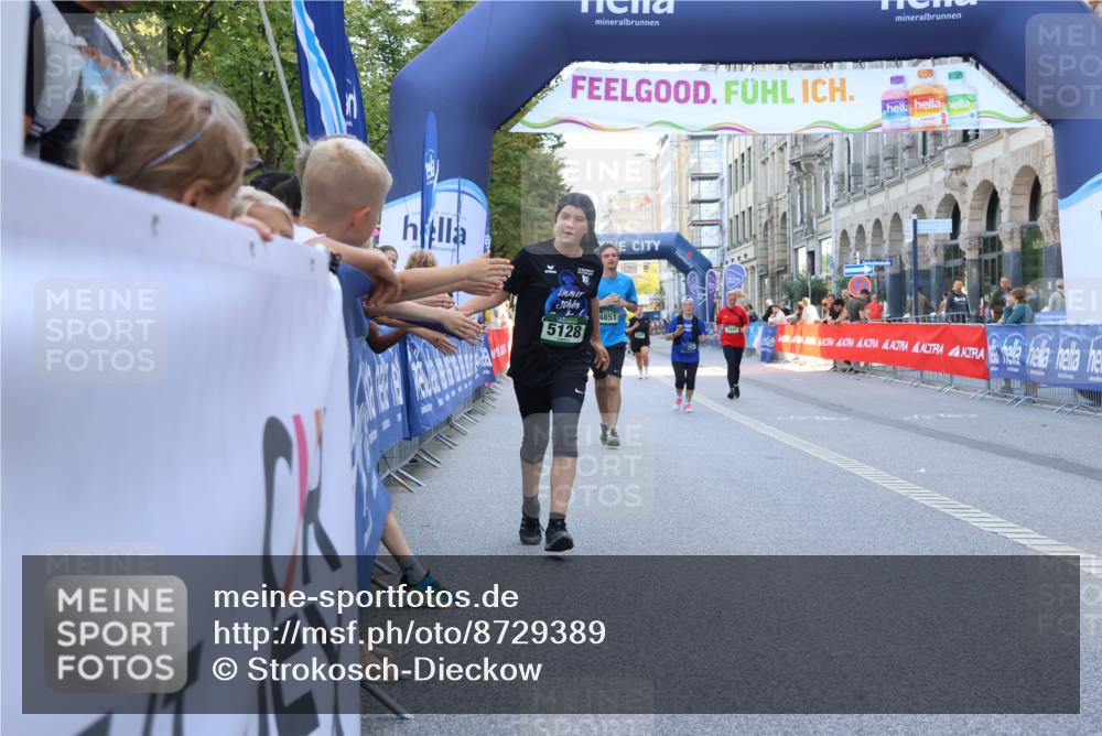 07.09.2025 - BARMER Alsterlauf Strokosch-Dieckow http://msf.ph/oto/8729389 07.09.2025 10:27:43 Ziel 2771, 3508, 5097, 5098, 5668, 5669, 6224 meine-sportfotos.de