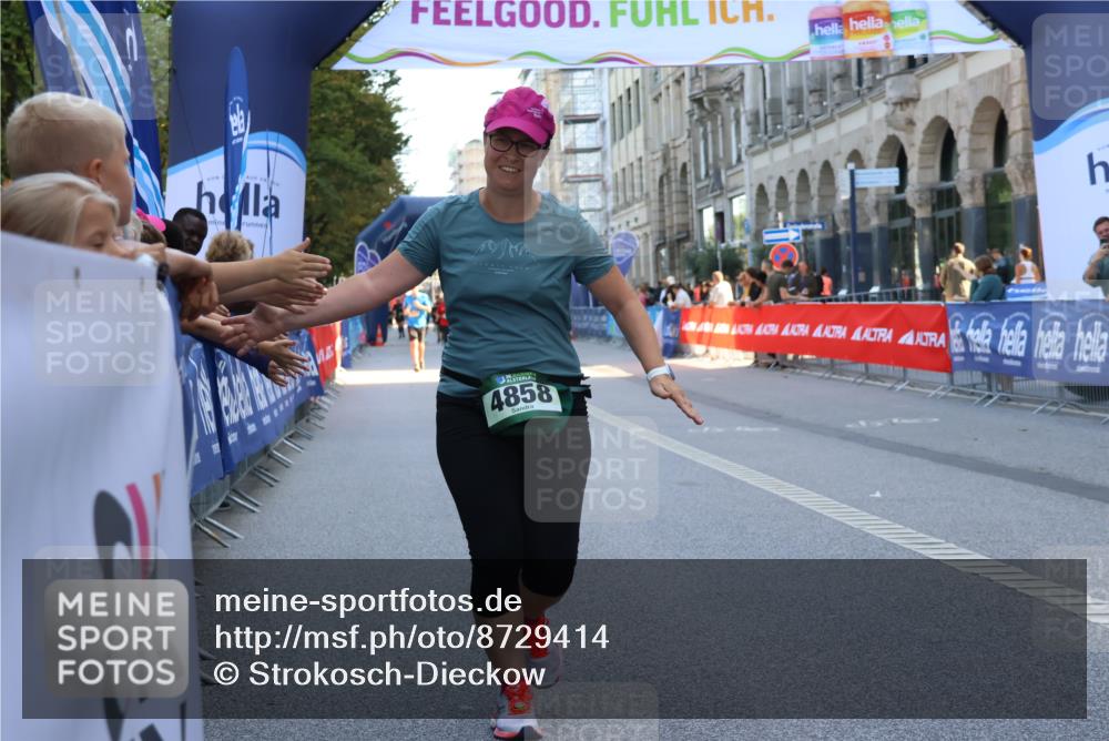 07.09.2025 - BARMER Alsterlauf Strokosch-Dieckow http://msf.ph/oto/8729414 07.09.2025 10:27:29 Ziel 2135, 2136, 2239, 2990, 3746, 4994, 5275, 5276 meine-sportfotos.de