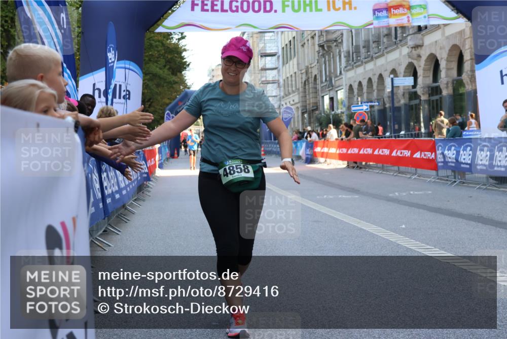 07.09.2025 - BARMER Alsterlauf Strokosch-Dieckow http://msf.ph/oto/8729416 07.09.2025 10:27:29 Ziel 2135, 2136, 2239, 2990, 3746, 4994, 5275, 5276 meine-sportfotos.de