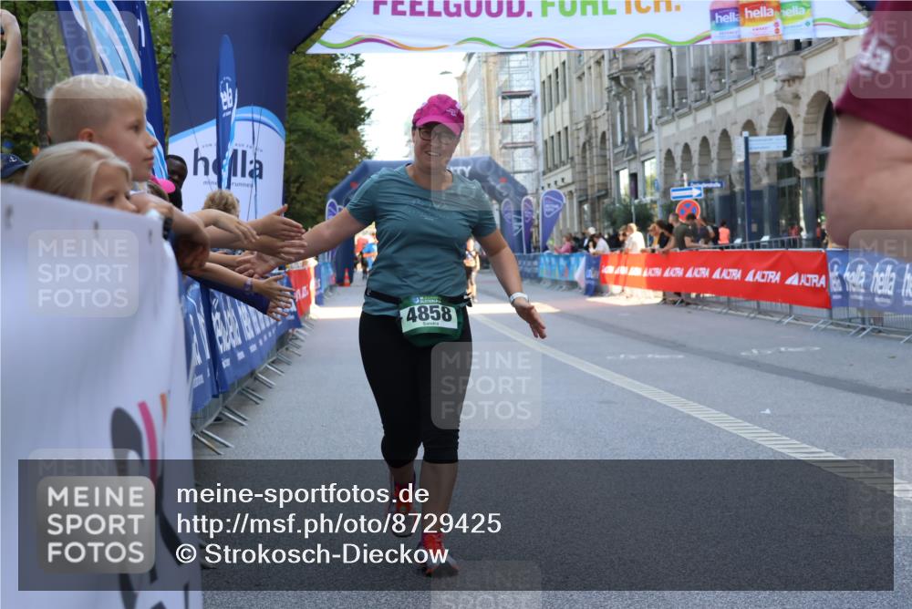 07.09.2025 - BARMER Alsterlauf Strokosch-Dieckow http://msf.ph/oto/8729425 07.09.2025 10:27:28 Ziel 2135, 2136, 2239, 2990, 3746, 4994, 5275, 5276 meine-sportfotos.de