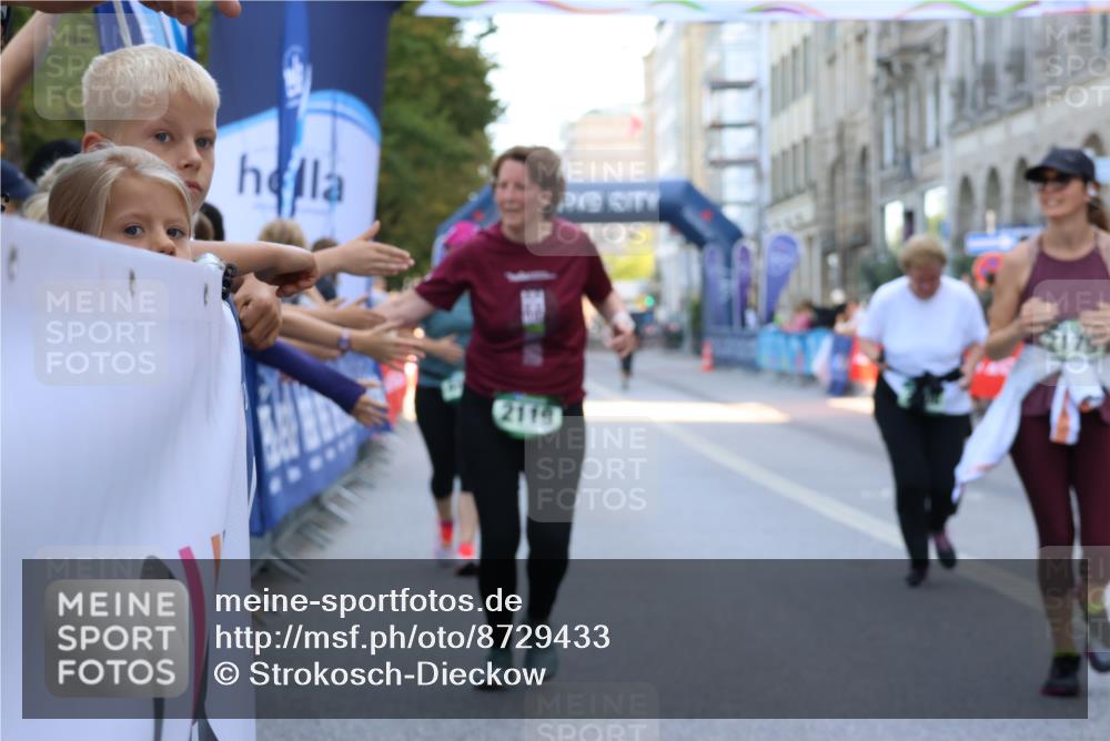 07.09.2025 - BARMER Alsterlauf Strokosch-Dieckow http://msf.ph/oto/8729433 07.09.2025 10:27:25 Ziel 2135, 2136, 2239, 2990, 3003, 3746, 4994, 5275, 5276 meine-sportfotos.de
