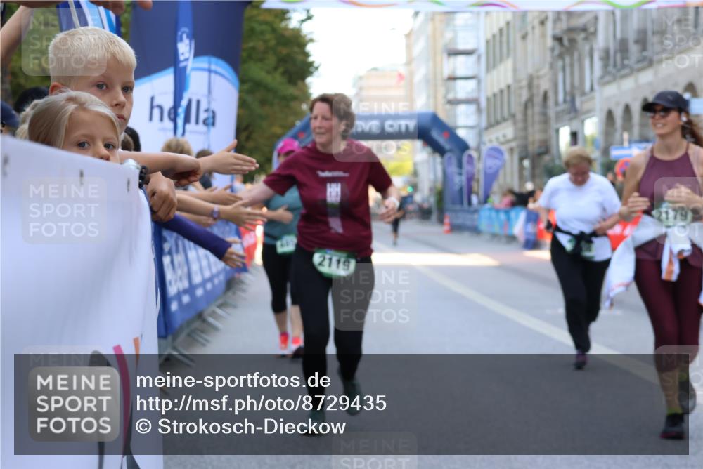 07.09.2025 - BARMER Alsterlauf Strokosch-Dieckow http://msf.ph/oto/8729435 07.09.2025 10:27:25 Ziel 2135, 2136, 2239, 2990, 3003, 3746, 4994, 5275, 5276 meine-sportfotos.de
