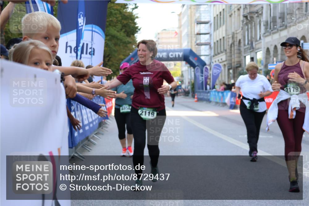 07.09.2025 - BARMER Alsterlauf Strokosch-Dieckow http://msf.ph/oto/8729437 07.09.2025 10:27:25 Ziel 2135, 2136, 2239, 2990, 3003, 3746, 4994, 5275, 5276 meine-sportfotos.de