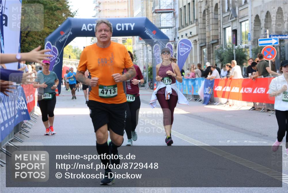 07.09.2025 - BARMER Alsterlauf Strokosch-Dieckow http://msf.ph/oto/8729448 07.09.2025 10:27:19 Ziel 2135, 2136, 2239, 2441, 2990, 3003, 3746, 4994, 5128 meine-sportfotos.de