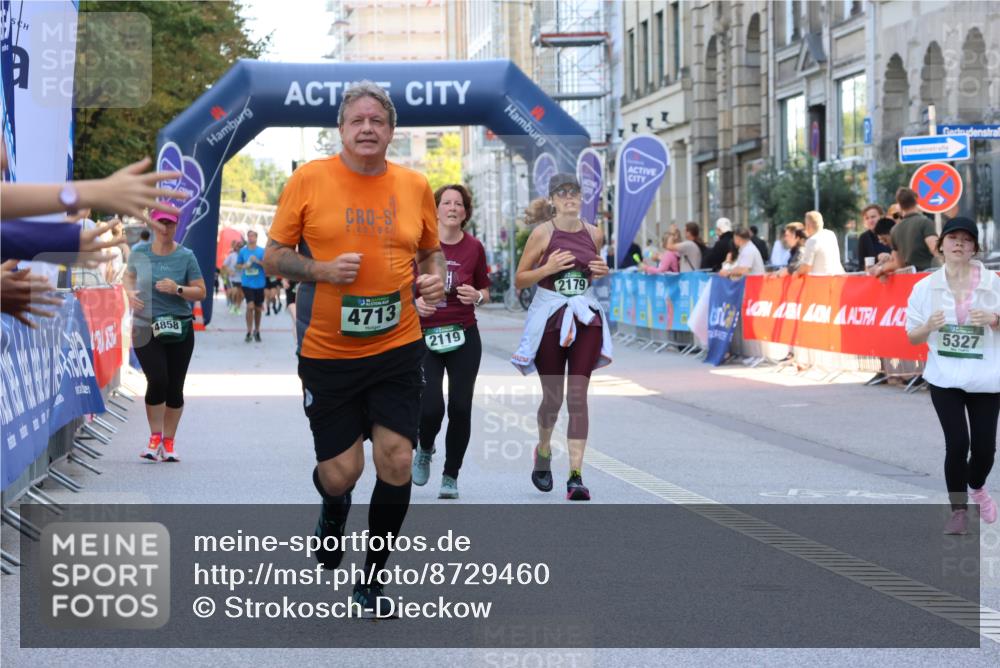 07.09.2025 - BARMER Alsterlauf Strokosch-Dieckow http://msf.ph/oto/8729460 07.09.2025 10:27:18 Ziel 2135, 2136, 2239, 2441, 2990, 3003, 3746, 4994, 5128 meine-sportfotos.de