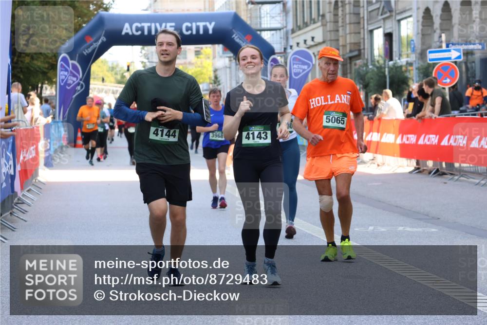 07.09.2025 - BARMER Alsterlauf Strokosch-Dieckow http://msf.ph/oto/8729483 07.09.2025 10:27:03 Ziel 2439, 2441, 4851, 5128, 6301 meine-sportfotos.de