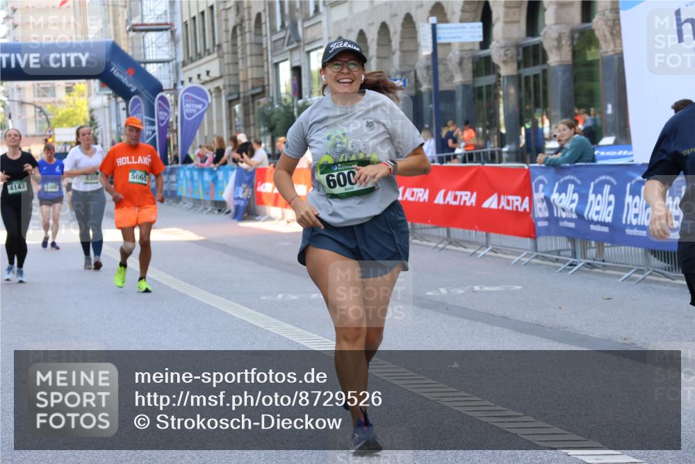 07.09.2025 - BARMER Alsterlauf Strokosch-Dieckow http://msf.ph/oto/8729526 07.09.2025 10:26:59 Ziel 2439, 4851, 5128, 6171, 6301 meine-sportfotos.de