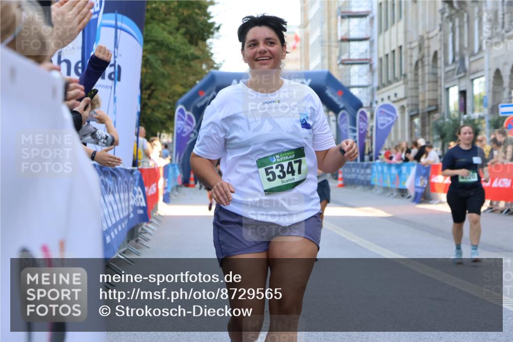 07.09.2025 - BARMER Alsterlauf Strokosch-Dieckow http://msf.ph/oto/8729565 07.09.2025 10:26:54 Ziel 2008, 2439, 6171 meine-sportfotos.de