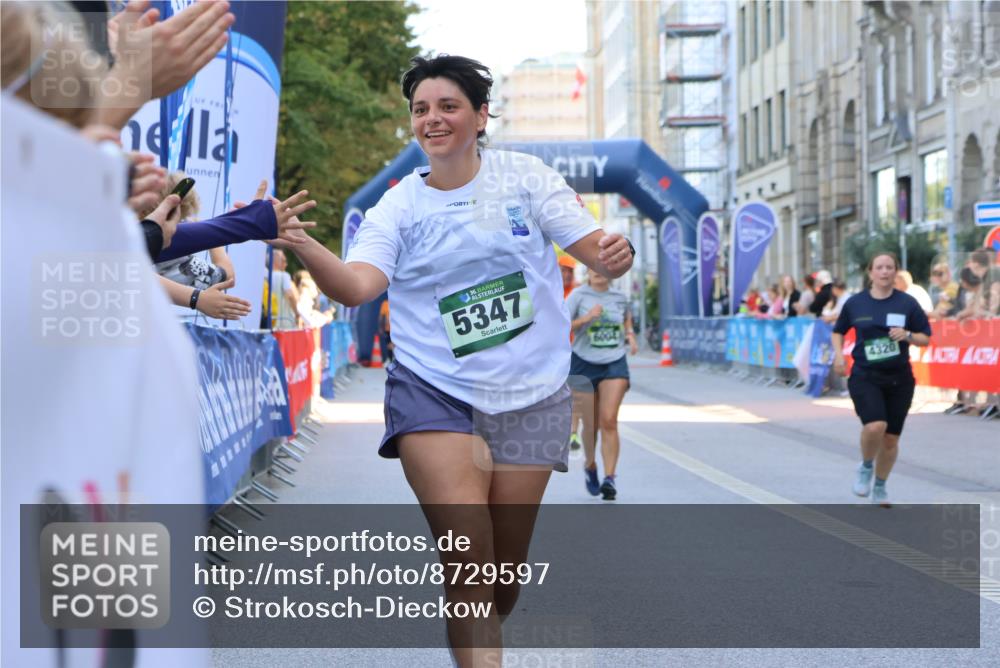 07.09.2025 - BARMER Alsterlauf Strokosch-Dieckow http://msf.ph/oto/8729597 07.09.2025 10:26:53 Ziel 2008, 2439, 4858, 6171 meine-sportfotos.de